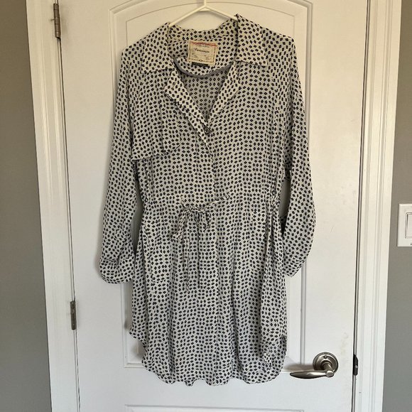 Drapey off-white shirt-dress with black & blue pattern - Picture 1 of 5